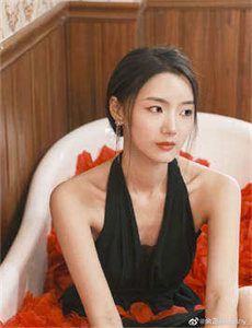 中国女人网-吃黄金圣水